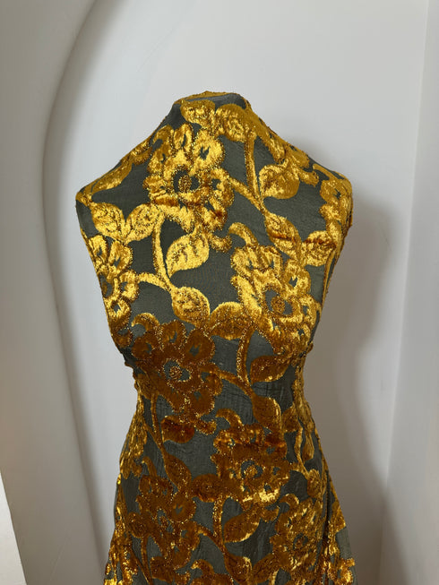 Istahil Charcoal Grey Maqbal Dirac